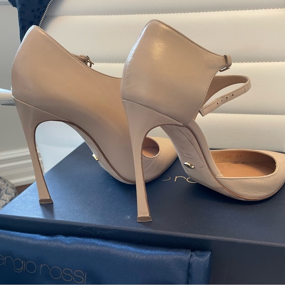 Sergio Rossi Heels- Excellent Condition- worn once - Picture 4 of 7